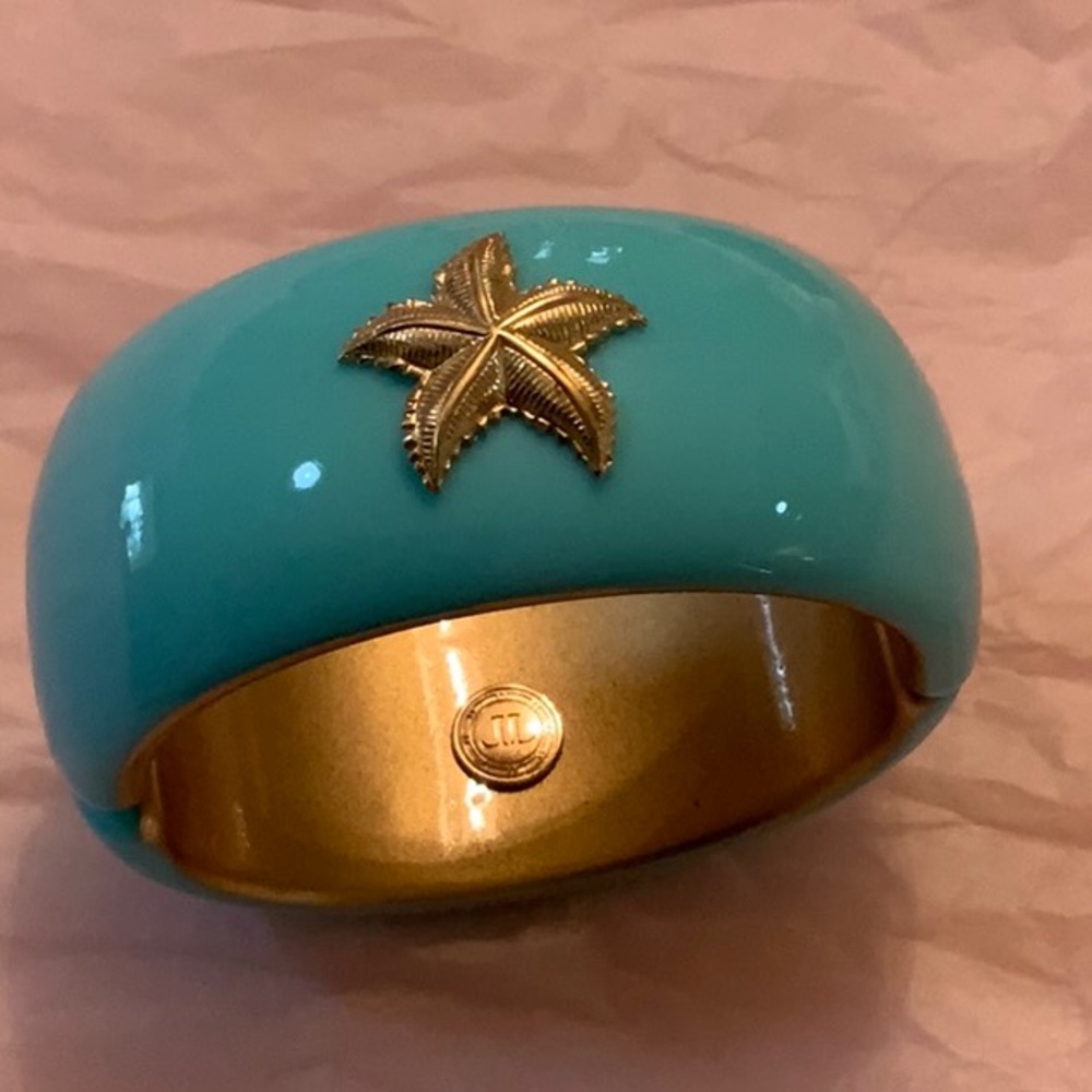 New acrylic cuff bracelet with starfish embellishment